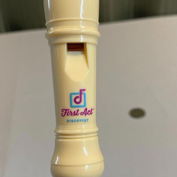 First Act Discovery Flute - Picture 3 of 3